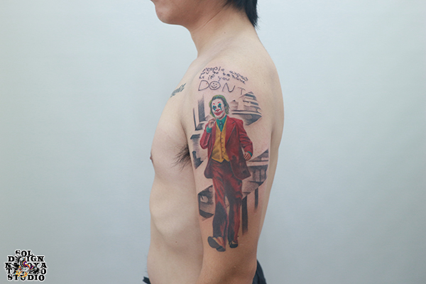 大須　タトゥー